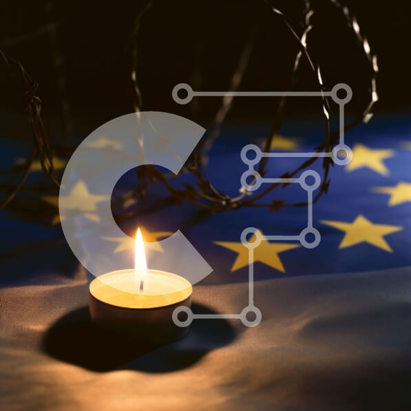 Intra Συλλεκτικό Ξύλινο Παζλ Plywood  4mm - Κερί και σημαία της ΕΕ με συρματοπλέγματα Σε Ξύλινο Κουτί - Διαστάσεις Puzzle: 10x10 cm – 25 κομμάτια