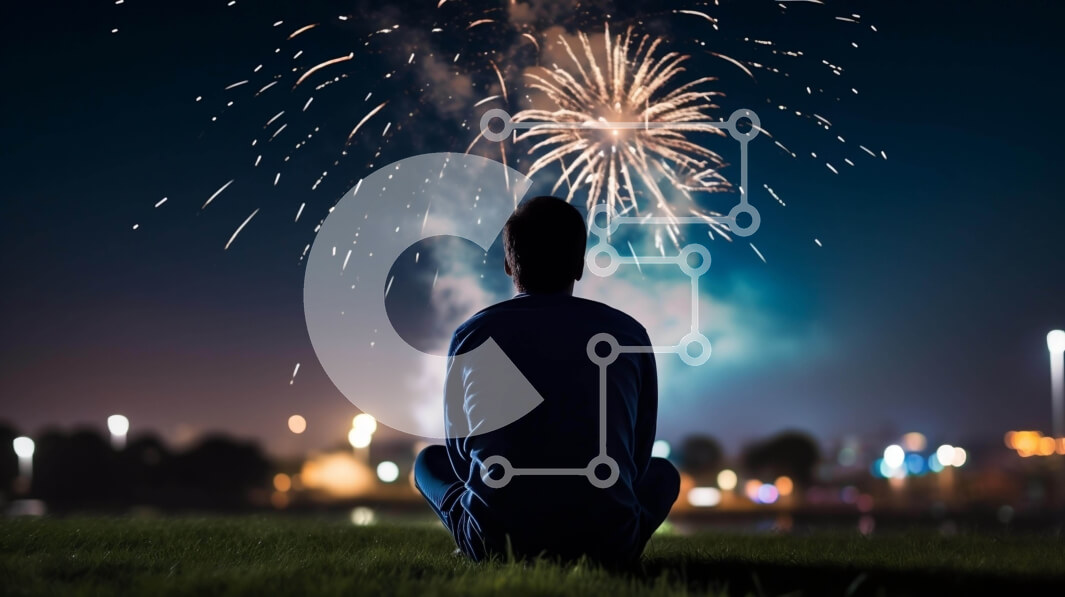 Intra Συλλεκτικό Ξύλινο Παζλ Plywood  4mm - Άτομο που απολαμβάνει επίδειξη πυροτεχνημάτων Σε Ξύλινο Κουτί - Διαστάσεις Puzzle: 10x10 cm – 25 κομμάτια