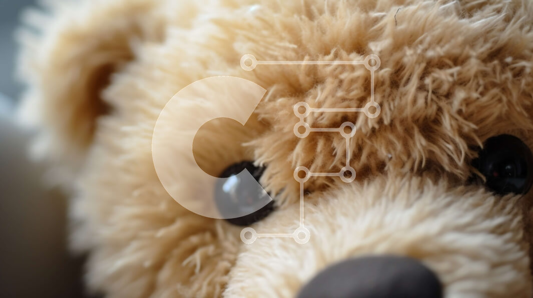 Intra Συλλεκτικό Ξύλινο Παζλ Plywood  4mm - Κοντινό πλάνο ενός καφέ αρκουδάκι Σε Ξύλινο Κουτί - Διαστάσεις: 10x10 cm – 25 κομμάτια