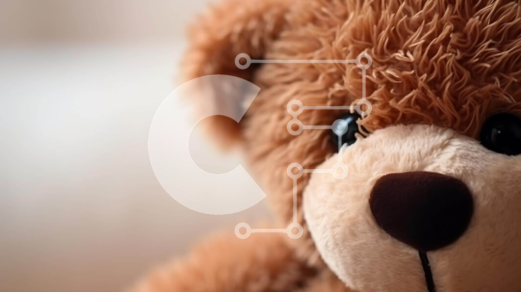 Intra Συλλεκτικό Ξύλινο Παζλ Plywood  4mm - Καφέ αρκουδάκι που κάθεται μπροστά από το λευκό φόντο Σε Ξύλινο Κουτί - Διαστάσεις: 10x10 cm – 25 κομμάτια