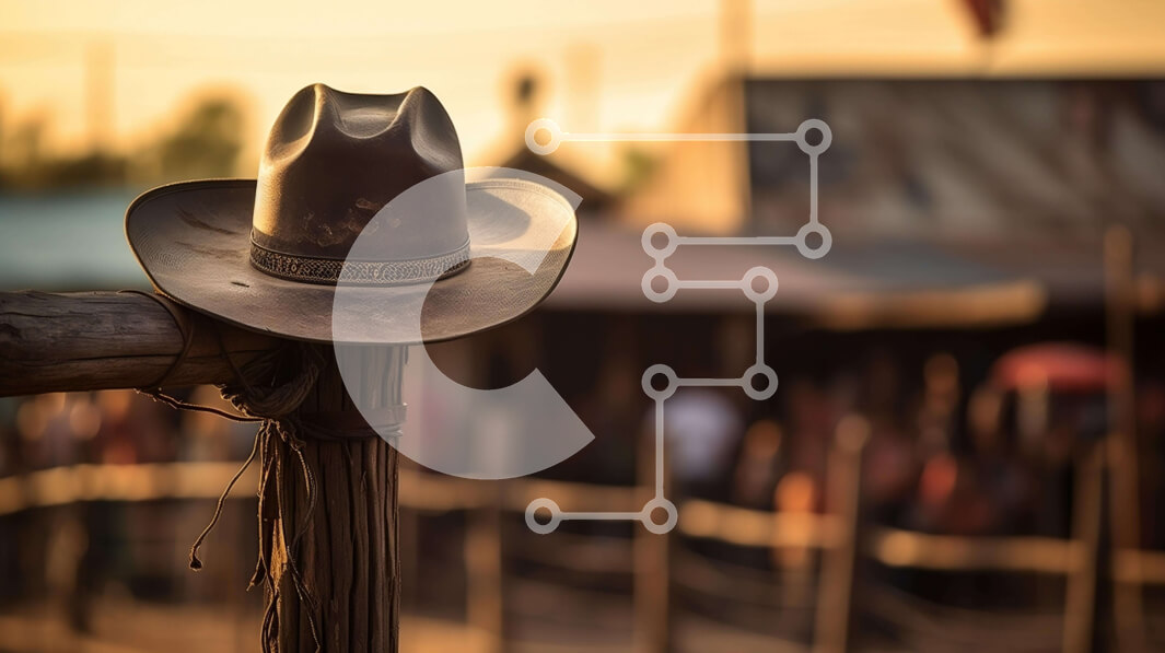 Intra Συλλεκτικό Ξύλινο Παζλ Plywood  4mm - Παλιό καπέλο καουμπόη σε ξύλινο ποστ με ανθρώπους Σε Ξύλινο Κουτί - Διαστάσεις Puzzle: 10x10 cm – 25 κομμάτια