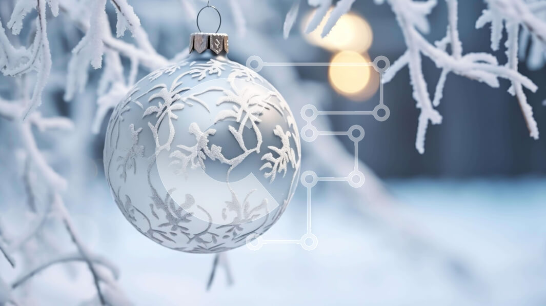 Intra Συλλεκτικό Ξύλινο Παζλ Plywood  4mm - Λευκό γυάλινο στολίδι που κρέμεται από ένα κλαδί δέντρου καλυμμένο με χιόνι Σε Ξύλινο Κουτί - Διαστάσεις: 10x10 cm – 25 κομμάτια