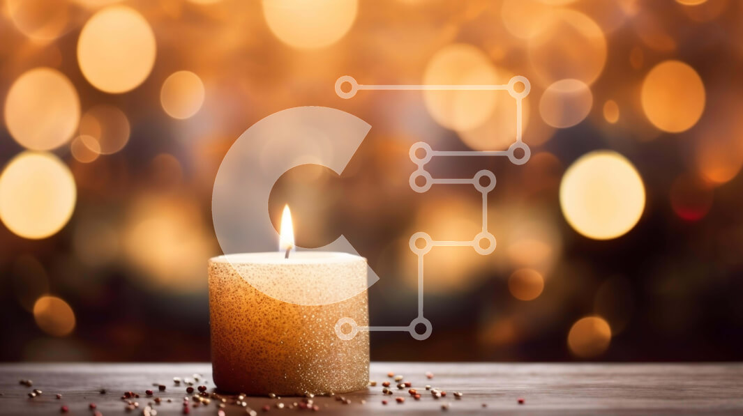 Intra Συλλεκτικό Ξύλινο Παζλ Plywood  4mm - Αναμμένο κερί σε ξύλινο τραπέζι με φώτα Bokeh Σε Ξύλινο Κουτί - Διαστάσεις Puzzle: 10x10 cm – 25 κομμάτια