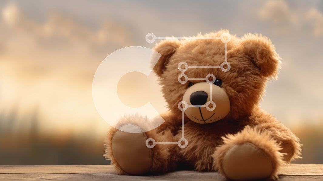 Intra Συλλεκτικό Ξύλινο Παζλ Plywood  4mm - Καφέ αρκουδάκι σε ξύλινο τραπέζι με φόντο συννεφιασμένο ουρανό Σε Ξύλινο Κουτί - Διαστάσεις: 10x10 cm – 25 κομμάτια