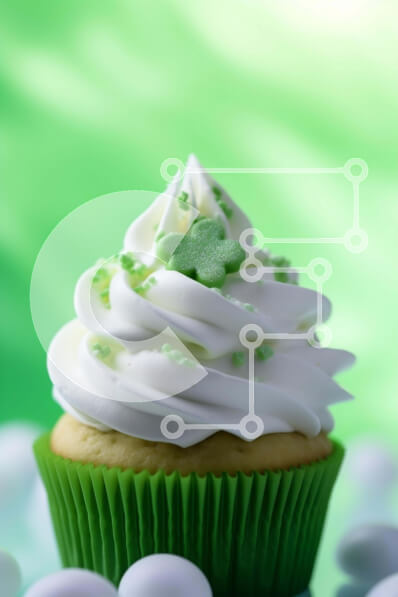 Σετ των 2 Intra Συλλεκτικό Ξύλινο Παζλ Plywood  4mm - Cupcake του Αγίου Πατρικίου με πράσινο γλάσο και Marshmallows Σε Ξύλινο Κουτί - Διαστάσεις: 10x10 cm – 25 κομμάτια