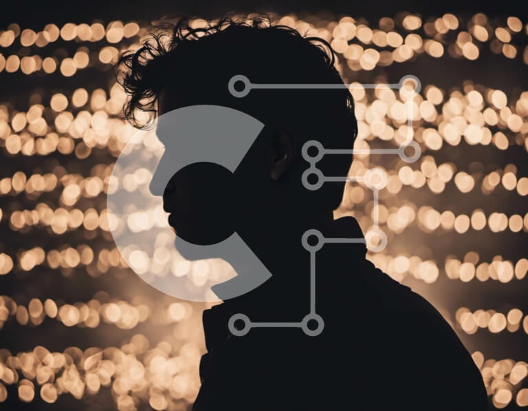 Intra Συλλεκτικό Ξύλινο Παζλ Plywood  4mm - Σιλουέτα ενός άνδρα που στέκεται μπροστά από το φωτισμένο φόντο Σε Ξύλινο Κουτί - Διαστάσεις Puzzle: 10x10 cm – 25 κομμάτια