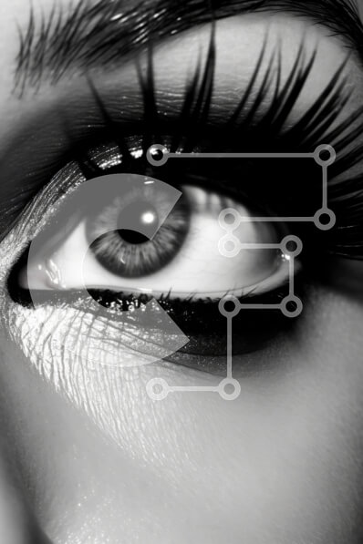 Intra Συλλεκτικό Ξύλινο Παζλ Plywood  4mm - Εκπληκτική κοντινή πλάνο γυναικείου ματιού με μακριές βλεφαρίδες και μαύρο eyeliner Σε Ξύλινο Κουτί - Διαστάσεις Puzzle: 10x10 cm – 25 κομμάτια