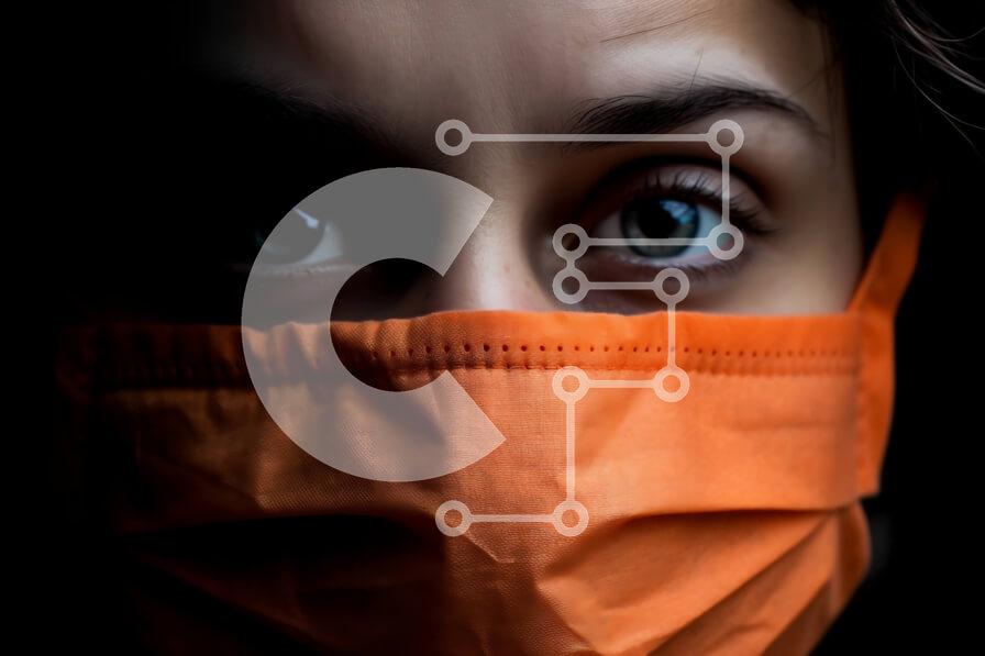 Intra Συλλεκτικό Ξύλινο Παζλ Plywood  4mm - Γυναίκα που φορά μια πορτοκαλί χειρουργική μάσκα Σε Ξύλινο Κουτί - Διαστάσεις Puzzle: 10x10 cm – 25 κομμάτια