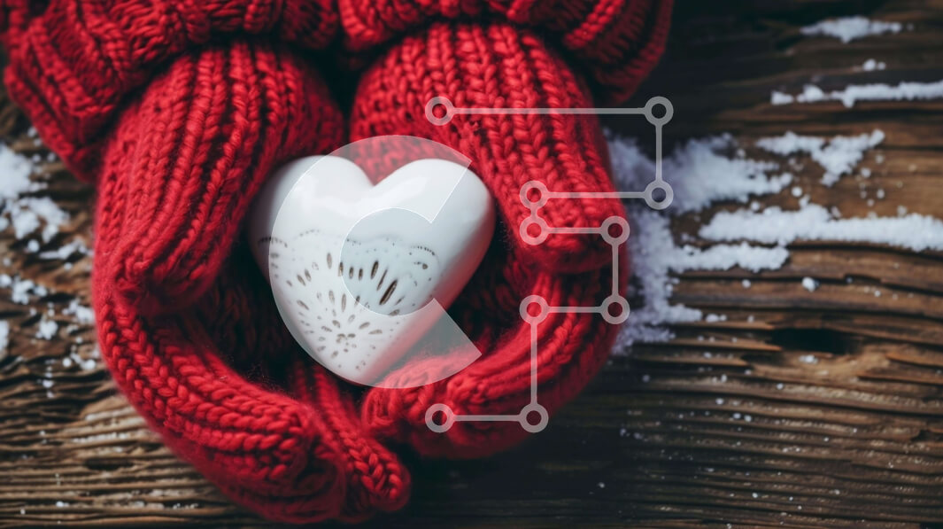 Intra Συλλεκτικό Ξύλινο Παζλ Plywood  4mm - Κόκκινα πλεκτά γάντια που κρατούν τη λευκή καρδιά στο χιόνι Σε Ξύλινο Κουτί - Διαστάσεις Puzzle: 10x10 cm – 25 κομμάτια