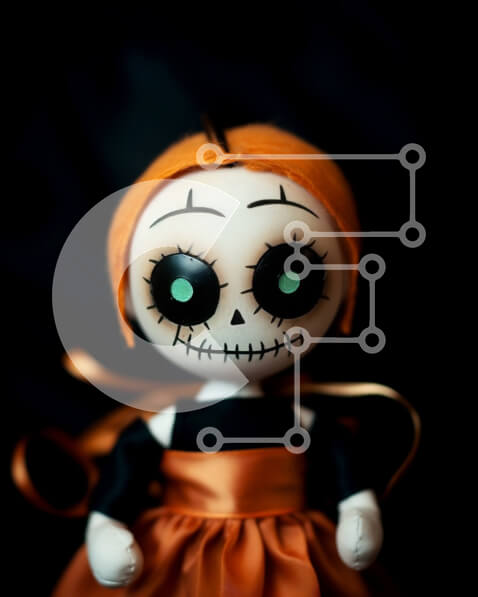 Intra Συλλεκτικό Ξύλινο Παζλ Plywood  4mm - Κούκλα με πορτοκαλί φόρεμα και πράσινα μάτια Σε Ξύλινο Κουτί - Διαστάσεις Puzzle: 10x10 cm – 25 κομμάτια