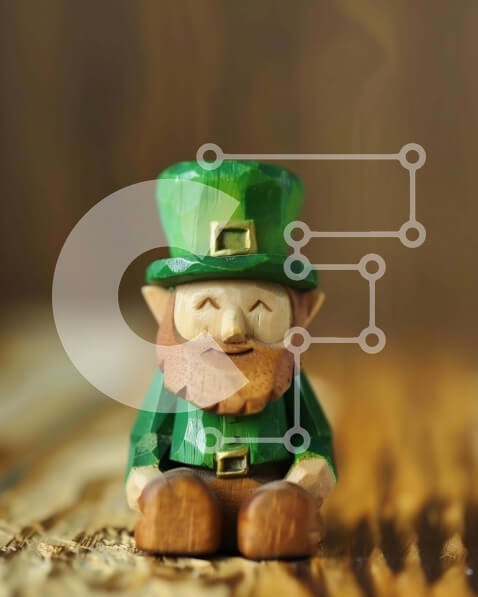 Intra Συλλεκτικό Ξύλινο Παζλ Plywood  4mm - Παραδοσιακό ιρλανδικό ειδώλιο που γιορτάζει την ημέρα του Αγίου Πατρικίου Σε Ξύλινο Κουτί - Διαστάσεις: 10x10 cm – 25 κομμάτια