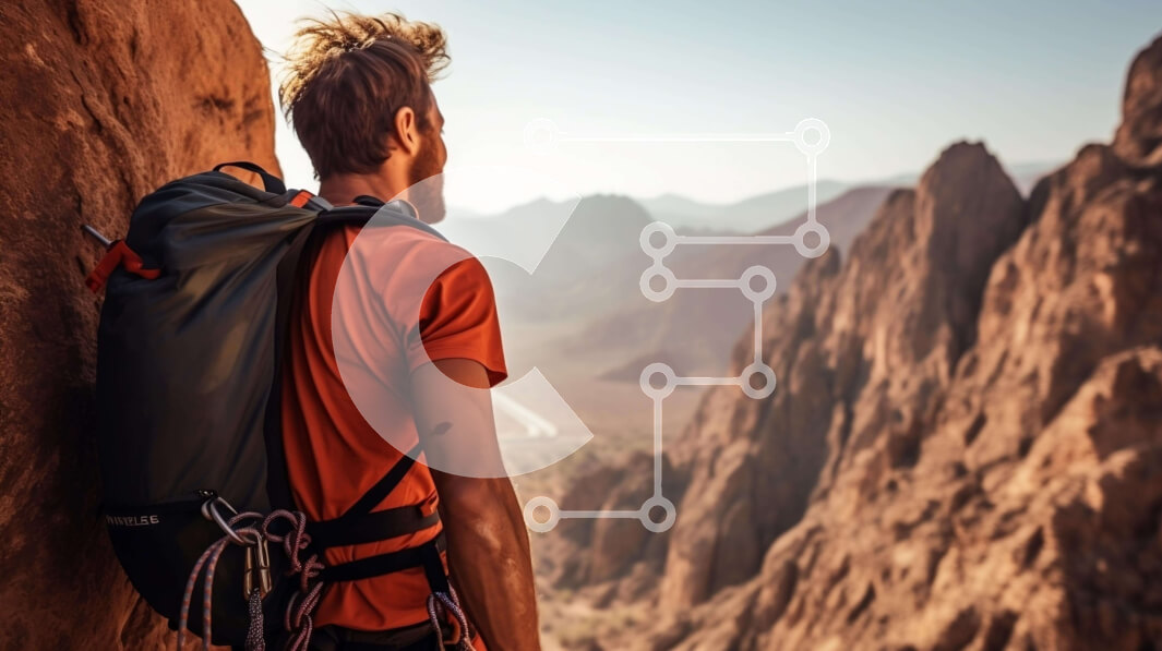 Intra Συλλεκτικό Ξύλινο Παζλ Plywood  4mm - Άτομο που κοιτάζει πέρα ​​από την κοιλάδα σε ένα ορεινό τοπίο Σε Ξύλινο Κουτί - Διαστάσεις: 10x10 cm – 25 κομμάτια