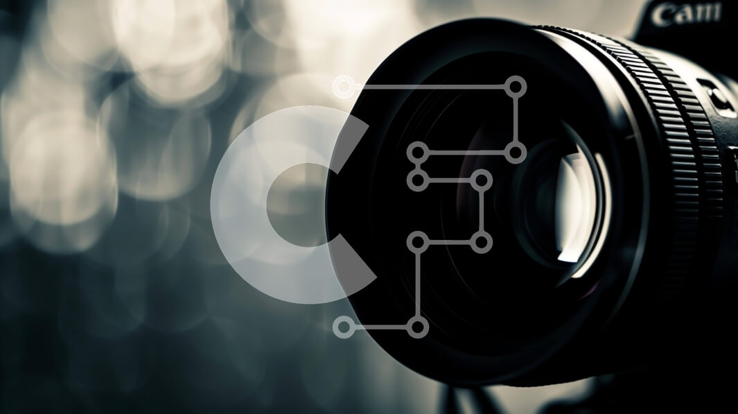 Intra Συλλεκτικό Ξύλινο Παζλ Plywood  4mm - Ασπρόμαυρη ανάποδη φωτογραφία φακού κάμερας Σε Ξύλινο Κουτί - Διαστάσεις: 10x10 cm – 25 κομμάτια