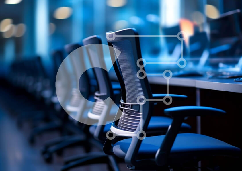 Intra Συλλεκτικό Ξύλινο Παζλ Plywood  4mm - Κενός χώρος γραφείου με μαύρες καρέκλες και οθόνες Σε Ξύλινο Κουτί - Διαστάσεις Puzzle: 10x10 cm – 25 κομμάτια