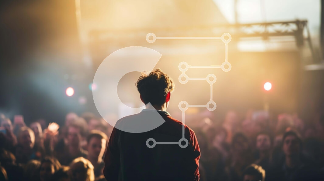 Intra Συλλεκτικό Ξύλινο Παζλ Plywood  4mm - Ερμηνευτής στη σκηνή με αφοσιωμένο κοινό Σε Ξύλινο Κουτί - Διαστάσεις Puzzle: 10x10 cm – 25 κομμάτια