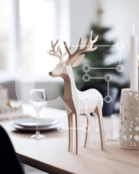 Intra Συλλεκτικό Ξύλινο Παζλ Plywood  4mm - Ξύλινο ειδώλιο ελαφιού σε εορταστικό τραπέζι με χριστουγεννιάτικα φώτα και κεριά Σε Ξύλινο Κουτί - Διαστάσεις: 10x10 cm – 25 κομμάτια