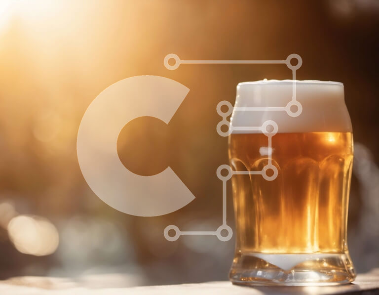 Σετ των 2 Intra Συλλεκτικό Ξύλινο Παζλ Plywood  4mm - Καθαρό ποτήρι μπύρας σε ξύλινο τραπέζι με φως του ήλιου Σε Ξύλινο Κουτί - Διαστάσεις: 10x10 cm – 25 κομμάτια