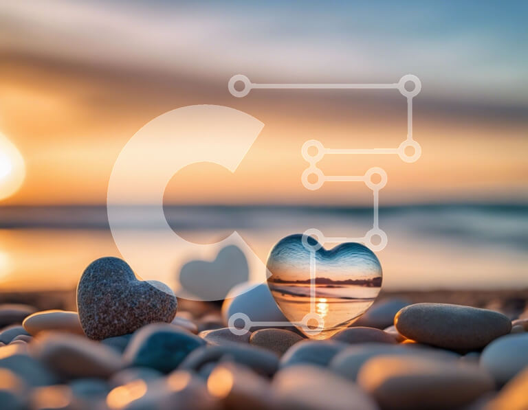 Intra Συλλεκτικό Ξύλινο Παζλ Plywood  4mm - Γυάλινο αντικείμενο σε σχήμα καρδιάς στην παραλία με αντανάκλαση ηλιοβασιλέματος Σε Ξύλινο Κουτί - Διαστάσεις: 10x10 cm – 25 κομμάτια