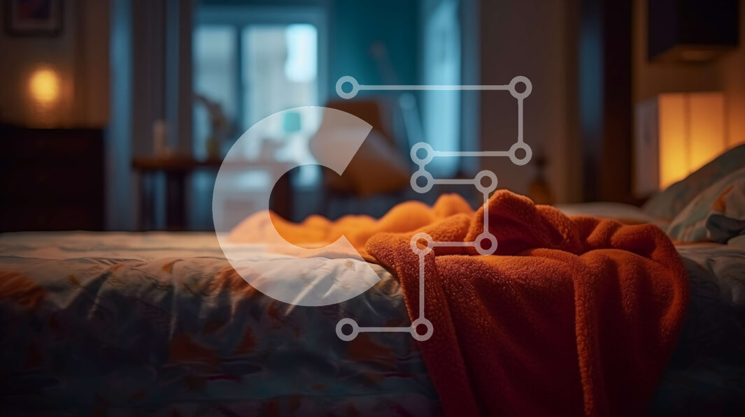 Intra Συλλεκτικό Ξύλινο Παζλ Plywood  4mm - Άνετο κρεβάτι με απαλή κουβέρτα και μαξιλάρια σε ήρεμο δωμάτιο με χαμηλό φωτισμό Σε Ξύλινο Κουτί - Διαστάσεις Puzzle: 10x10 cm – 25 κομμάτια