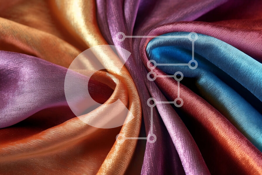 Intra Συλλεκτικό Ξύλινο Παζλ Plywood  4mm - Ζωντανό μεταξωτό κασκόλ σε ξύλινη καρέκλα - όψη από κοντά Σε Ξύλινο Κουτί - Διαστάσεις Puzzle: 10x10 cm – 25 κομμάτια