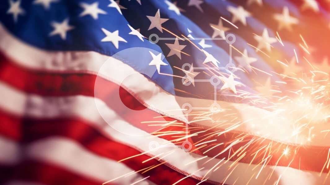 Intra Συλλεκτικό Ξύλινο Παζλ Plywood  4mm - Αμερικανική σημαία με πυροτεχνήματα και βεγγαλικά για τον εορτασμό της 4ης Ιουλίου Σε Ξύλινο Κουτί - Διαστάσεις: 10x10 cm – 25 κομμάτια