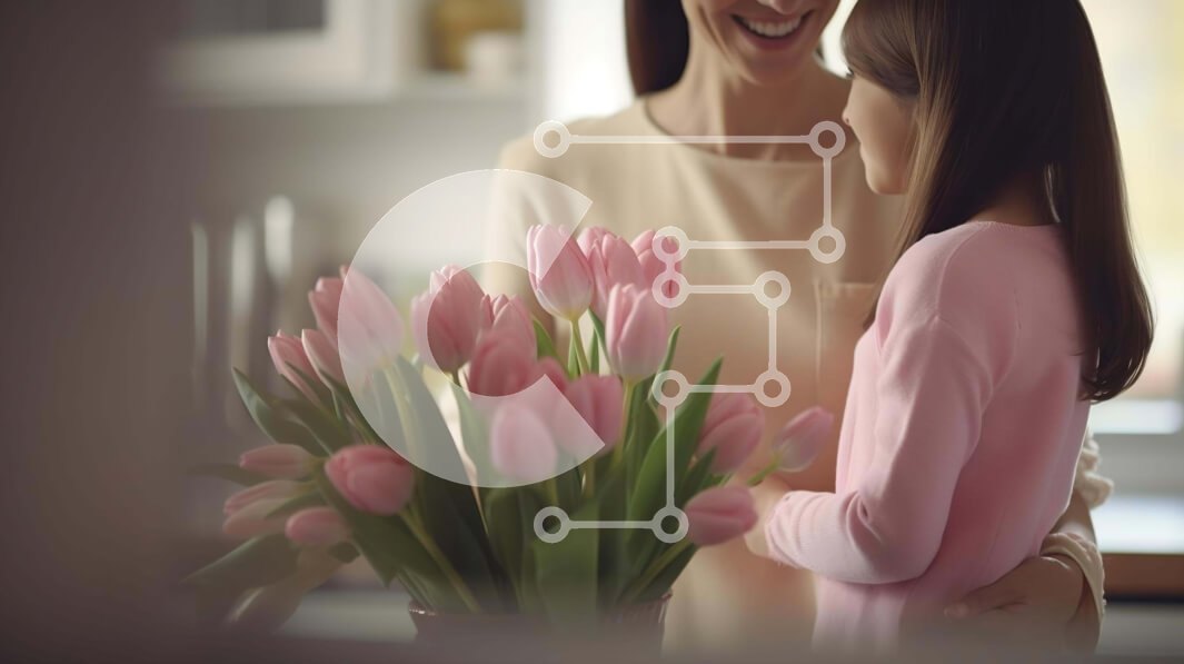 Intra Συλλεκτικό Ξύλινο Παζλ Plywood  4mm - Μητέρα και κόρη αγκαλιάζονται στην κουζίνα με ροζ τουλίπες Σε Ξύλινο Κουτί - Διαστάσεις Puzzle: 10x10 cm – 25 κομμάτια