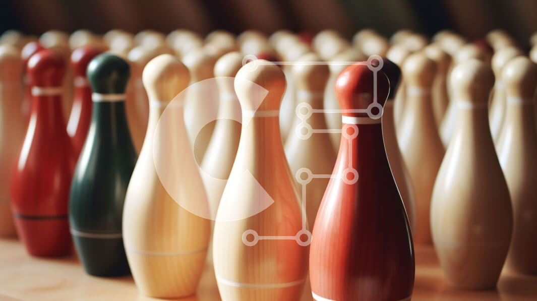 Intra Συλλεκτικό Ξύλινο Παζλ Plywood  4mm - Ομάδα από ξύλινες καρφίτσες σε μια ξύλινη επιφάνεια Σε Ξύλινο Κουτί - Διαστάσεις: 10x10 cm – 25 κομμάτια