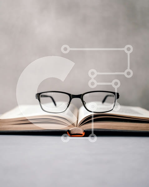 Intra Συλλεκτικό Ξύλινο Παζλ Plywood  4mm - Μελέτη και μάθηση με ανοιχτό βιβλίο και γυαλιά Σε Ξύλινο Κουτί - Διαστάσεις Puzzle: 10x10 cm – 25 κομμάτια