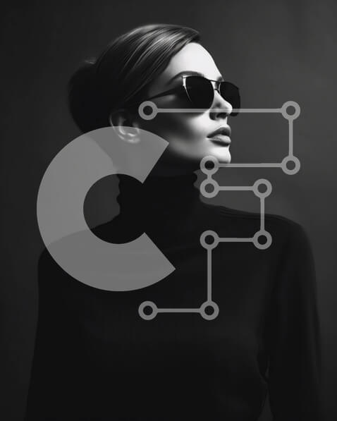 Intra Συλλεκτικό Ξύλινο Παζλ Plywood  4mm - Κομψή γυναίκα με γυαλιά ηλίου Σε Ξύλινο Κουτί - Διαστάσεις Puzzle: 10x10 cm – 25 κομμάτια