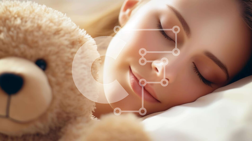 Intra Συλλεκτικό Ξύλινο Παζλ Plywood  4mm - Γυναίκα που κοιμάται με το αρκουδάκι Σε Ξύλινο Κουτί - Διαστάσεις Puzzle: 10x10 cm – 25 κομμάτια