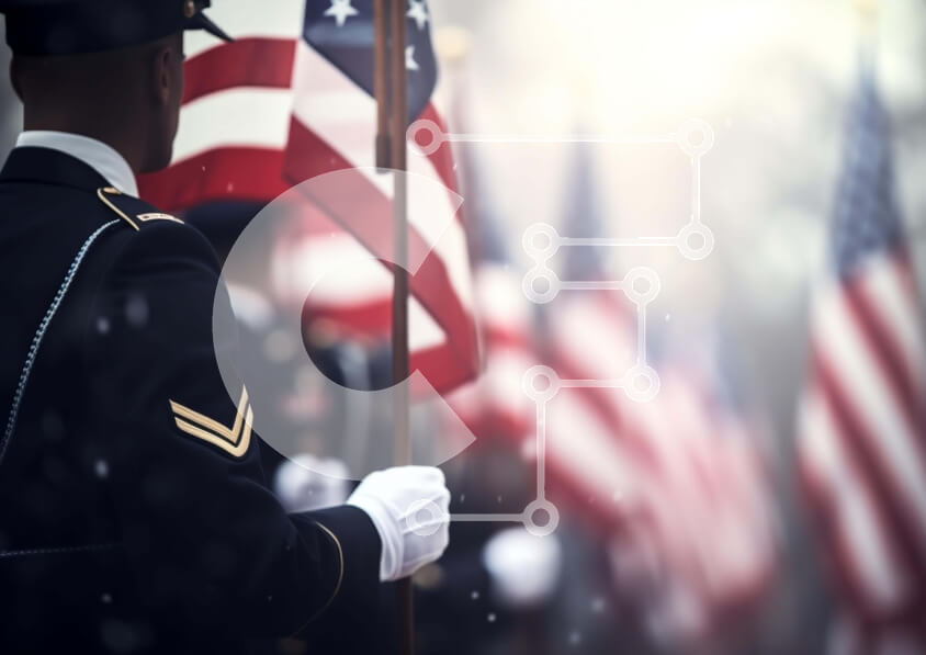 Intra Συλλεκτικό Ξύλινο Παζλ Plywood  4mm - Στρατιώτης με αμερικανική σημαία που βαδίζει με στολή Σε Ξύλινο Κουτί - Διαστάσεις Puzzle: 10x10 cm – 25 κομμάτια