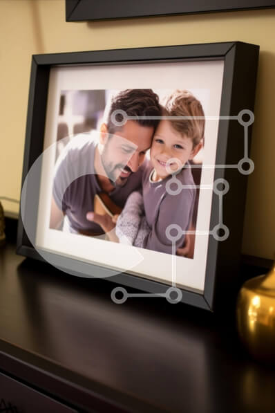 Intra Συλλεκτικό Ξύλινο Παζλ Plywood  4mm - Κορνίζα φωτογραφία του άνδρα και του γιου στο κομμό Σε Ξύλινο Κουτί - Διαστάσεις Puzzle: 10x10 cm – 25 κομμάτια