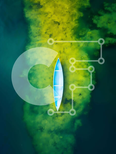 Intra Συλλεκτικό Ξύλινο Παζλ Plywood  4mm - Εναέρια άποψη του λευκού κανό που επιπλέει στο μολυσμένο νερό με τα πράσινα φύκια Σε Ξύλινο Κουτί - Διαστάσεις: 10x10 cm – 25 κομμάτια