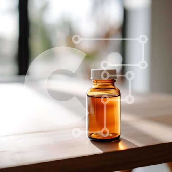 Intra Συλλεκτικό Ξύλινο Παζλ Plywood  4mm - Άδειο μπουκάλι πορτοκαλί υγρού σε ξύλινο τραπέζι Σε Ξύλινο Κουτί - Διαστάσεις: 10x10 cm – 25 κομμάτια