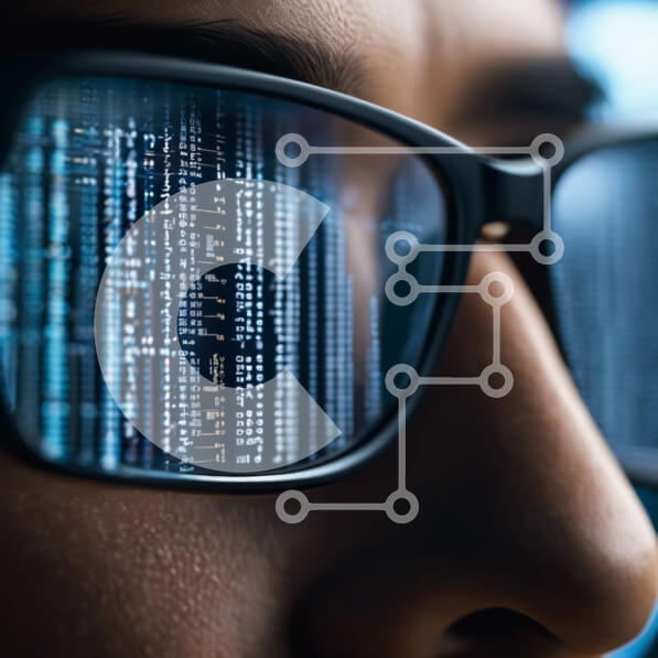 Intra Συλλεκτικό Ξύλινο Παζλ Plywood  4mm - Άνδρας που φορά γυαλιά με σύμβολα δυαδικού κώδικα Σε Ξύλινο Κουτί - Διαστάσεις Puzzle: 10x10 cm – 25 κομμάτια