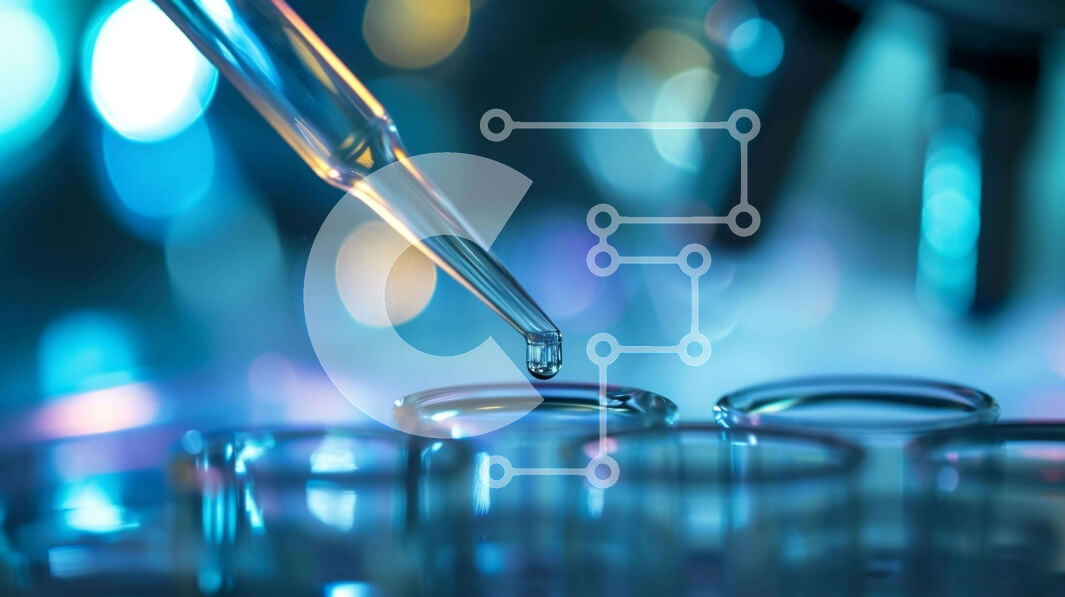 Intra Συλλεκτικό Ξύλινο Παζλ Plywood  4mm - Επιστήμονας χύνει υγρό σε δοκιμαστικούς σωλήνες σε εργαστηριακό περιβάλλον Σε Ξύλινο Κουτί - Διαστάσεις Puzzle: 10x10 cm – 25 κομμάτια