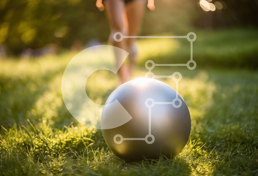 Intra Συλλεκτικό Ξύλινο Παζλ Plywood  4mm - Ασημένια μπάλα στο γρασίδι για άσκηση ή άθλημα Σε Ξύλινο Κουτί - Διαστάσεις Puzzle: 10x10 cm – 25 κομμάτια