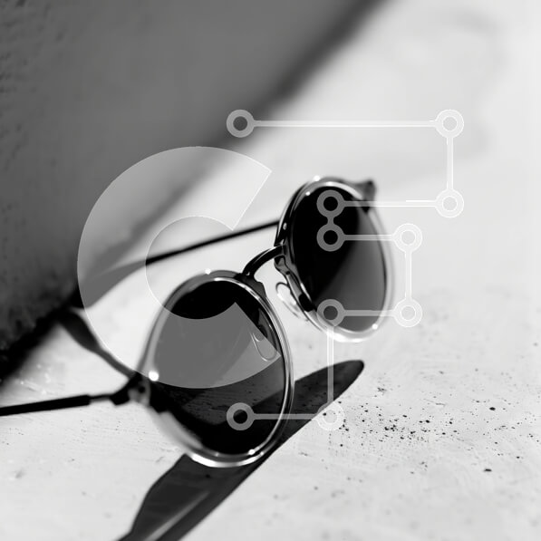 Intra Συλλεκτικό Ξύλινο Παζλ Plywood  4mm - Ασπρόμαυρα γυαλιά ηλίου που στηρίζονται στον τοίχο Σε Ξύλινο Κουτί - Διαστάσεις: 10x10 cm – 25 κομμάτια