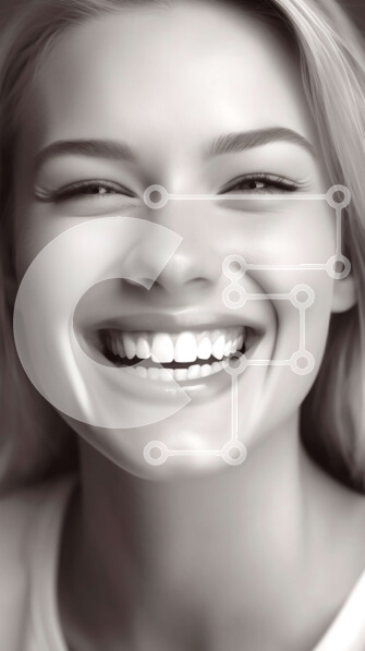 Intra Συλλεκτικό Ξύλινο Παζλ Plywood  4mm - Όμορφη εικόνα μιας χαμογελαστής γυναίκας με ξανθά μαλλιά και λευκό πουκάμισο Σε Ξύλινο Κουτί - Διαστάσεις Puzzle: 10x10 cm – 25 κομμάτια