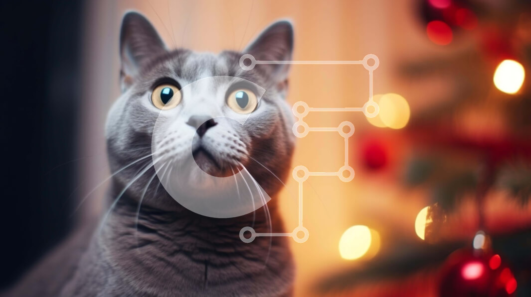 Σετ των 2 Intra Συλλεκτικό Ξύλινο Παζλ Plywood  4mm - Περίεργη γκρίζα γάτα μπροστά από το χριστουγεννιάτικο δέντρο Σε Ξύλινο Κουτί - Διαστάσεις: 10x10 cm – 25 κομμάτια