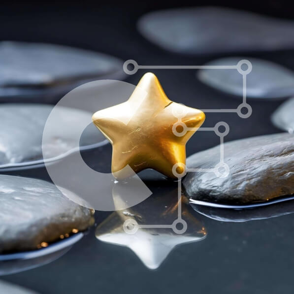 Intra Συλλεκτικό Ξύλινο Παζλ Plywood  4mm - Χρυσό αστέρι σε μαύρους και γκρίζους βράχους Σε Ξύλινο Κουτί - Διαστάσεις: 10x10 cm – 25 κομμάτια