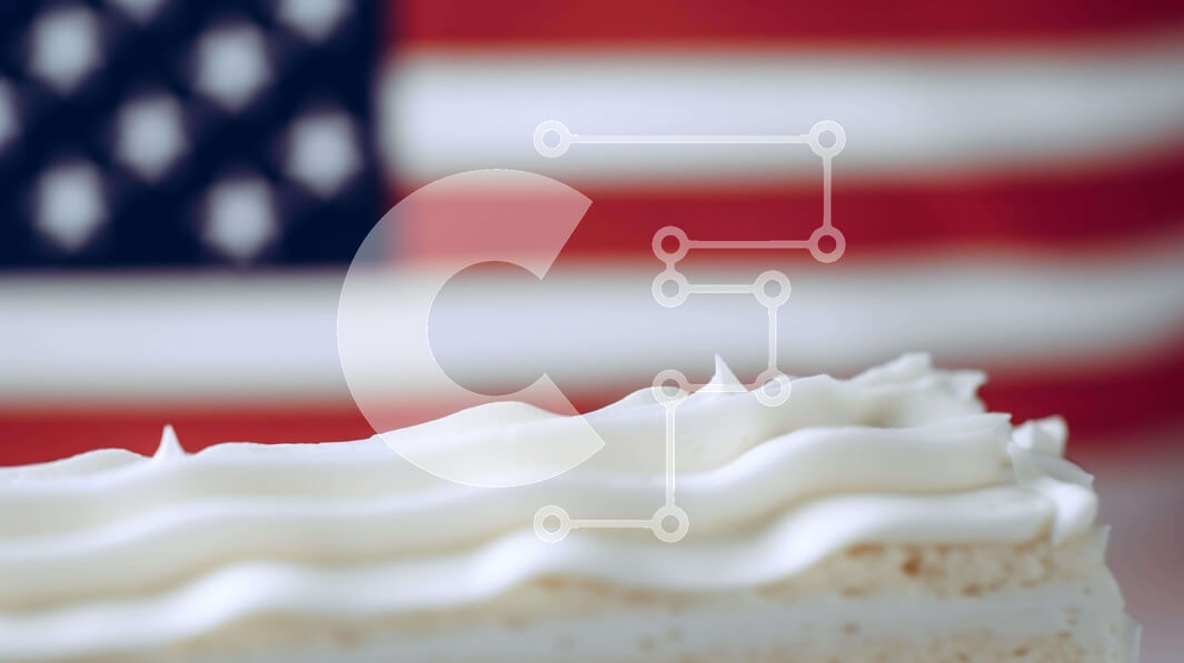 Σετ των 2 Intra Συλλεκτικό Ξύλινο Παζλ Plywood  4mm - Πατριωτικό κέικ με φόντο αμερικανική σημαία Σε Ξύλινο Κουτί - Διαστάσεις: 10x10 cm – 25 κομμάτια