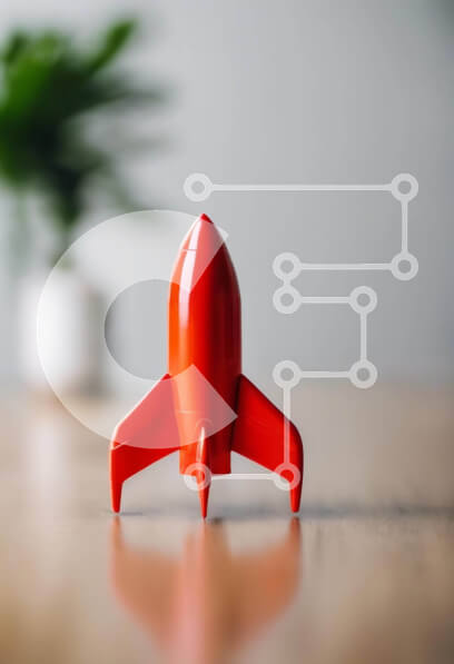 Intra Συλλεκτικό Ξύλινο Παζλ Plywood  4mm - Πορτοκαλί παιχνίδι πυραύλων σε ξύλινο τραπέζι Σε Ξύλινο Κουτί - Διαστάσεις Puzzle: 10x10 cm – 25 κομμάτια