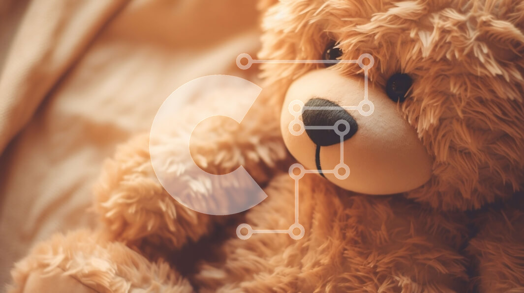 Intra Συλλεκτικό Ξύλινο Παζλ Plywood  4mm - Καφέ αρκουδάκι στο κρεβάτι Σε Ξύλινο Κουτί - Διαστάσεις Puzzle: 10x10 cm – 25 κομμάτια