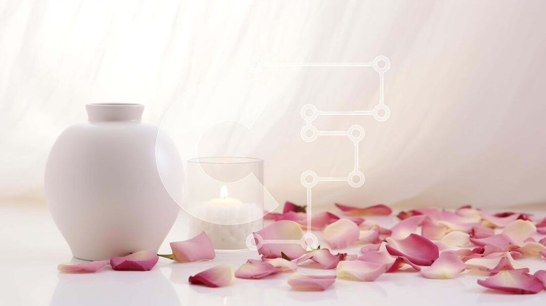 Intra Συλλεκτικό Ξύλινο Παζλ Plywood  4mm - Λευκό βάζο με ροδοπέταλα και κερί Σε Ξύλινο Κουτί - Διαστάσεις Puzzle: 10x10 cm – 25 κομμάτια