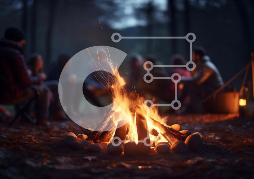 Intra Συλλεκτικό Ξύλινο Παζλ Plywood  4mm - Ομάδα ανθρώπων που κάθονται γύρω από μια φωτιά στο δάσος τη νύχτα Σε Ξύλινο Κουτί - Διαστάσεις: 10x10 cm – 25 κομμάτια