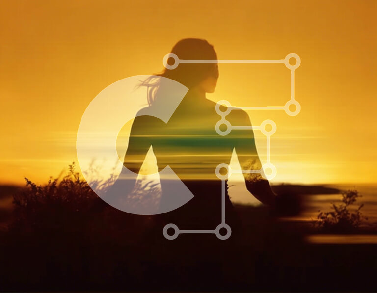 Intra Συλλεκτικό Ξύλινο Παζλ Plywood  4mm - Γυναικεία σιλουέτα ενάντια στο ηλιοβασίλεμα Σε Ξύλινο Κουτί - Διαστάσεις Puzzle: 10x10 cm – 25 κομμάτια