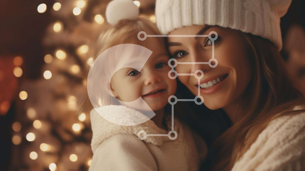 Intra Συλλεκτικό Ξύλινο Παζλ Plywood  4mm - Μητέρα και παιδί μπροστά από το χριστουγεννιάτικο δέντρο Σε Ξύλινο Κουτί - Διαστάσεις: 10x10 cm – 25 κομμάτια