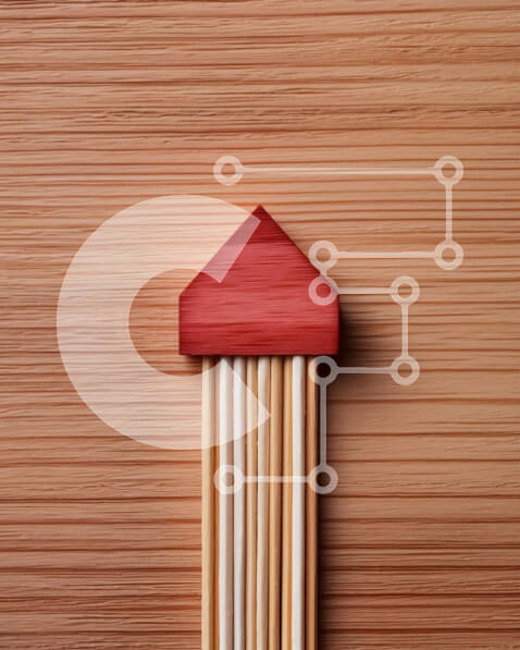 Intra Συλλεκτικό Ξύλινο Παζλ Plywood  4mm - Σπίτι με κόκκινο σπιρτόξυλο σε ξύλινη επιφάνεια Σε Ξύλινο Κουτί - Διαστάσεις: 10x10 cm – 25 κομμάτια