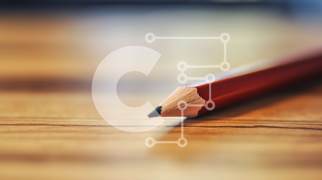 Intra Συλλεκτικό Ξύλινο Παζλ Plywood  4mm - Κόκκινο μολύβι σε ημιτελές ξύλινο τραπέζι από κοντά Σε Ξύλινο Κουτί - Διαστάσεις: 10x10 cm – 25 κομμάτια